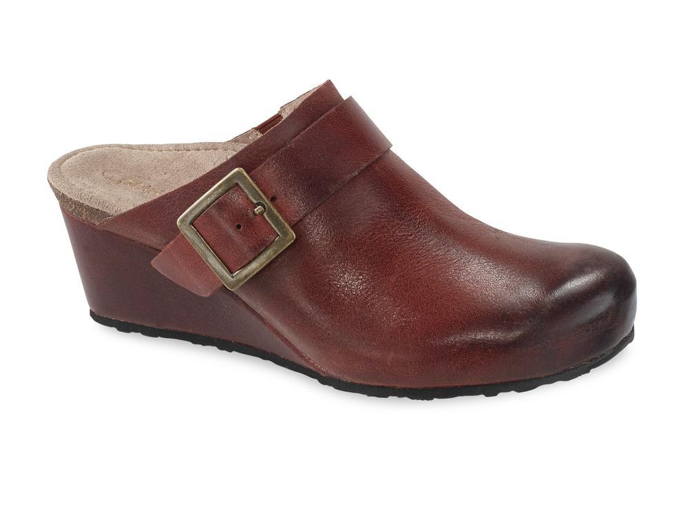 Aetrex Womens Amelia Cork Wedge in Merlot - Image 2