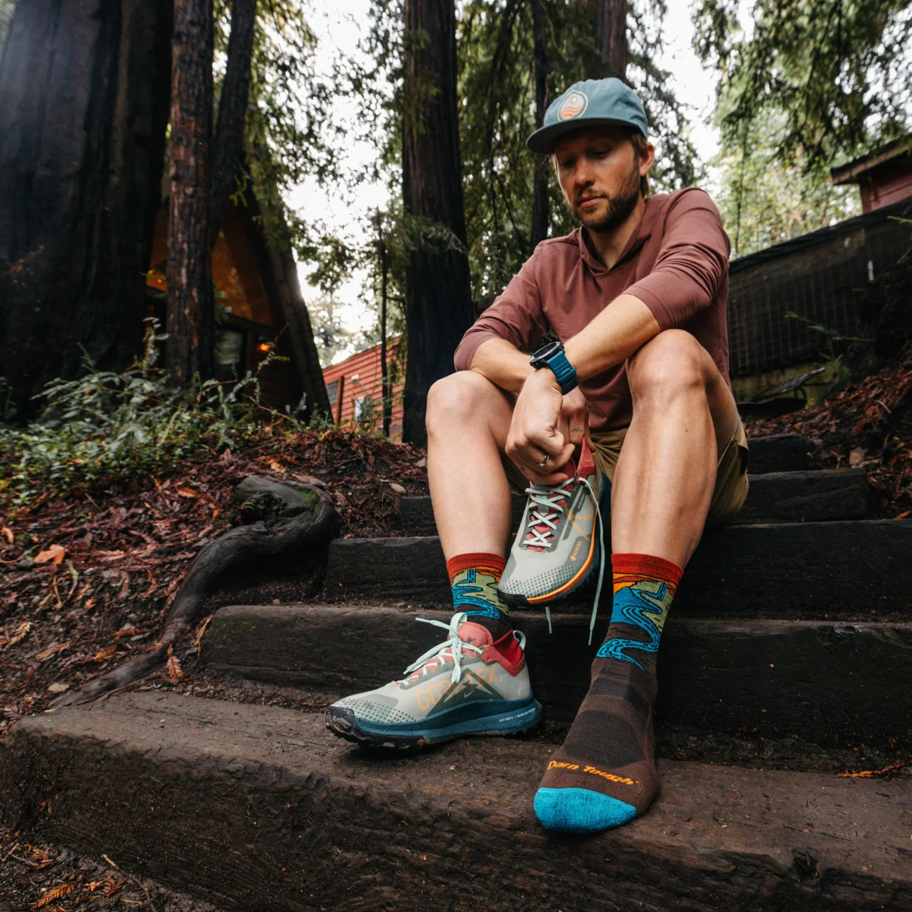 Men's Chasing Waterfalls Micro Crew Lightweight Hiking Socks | Earth - Image 4