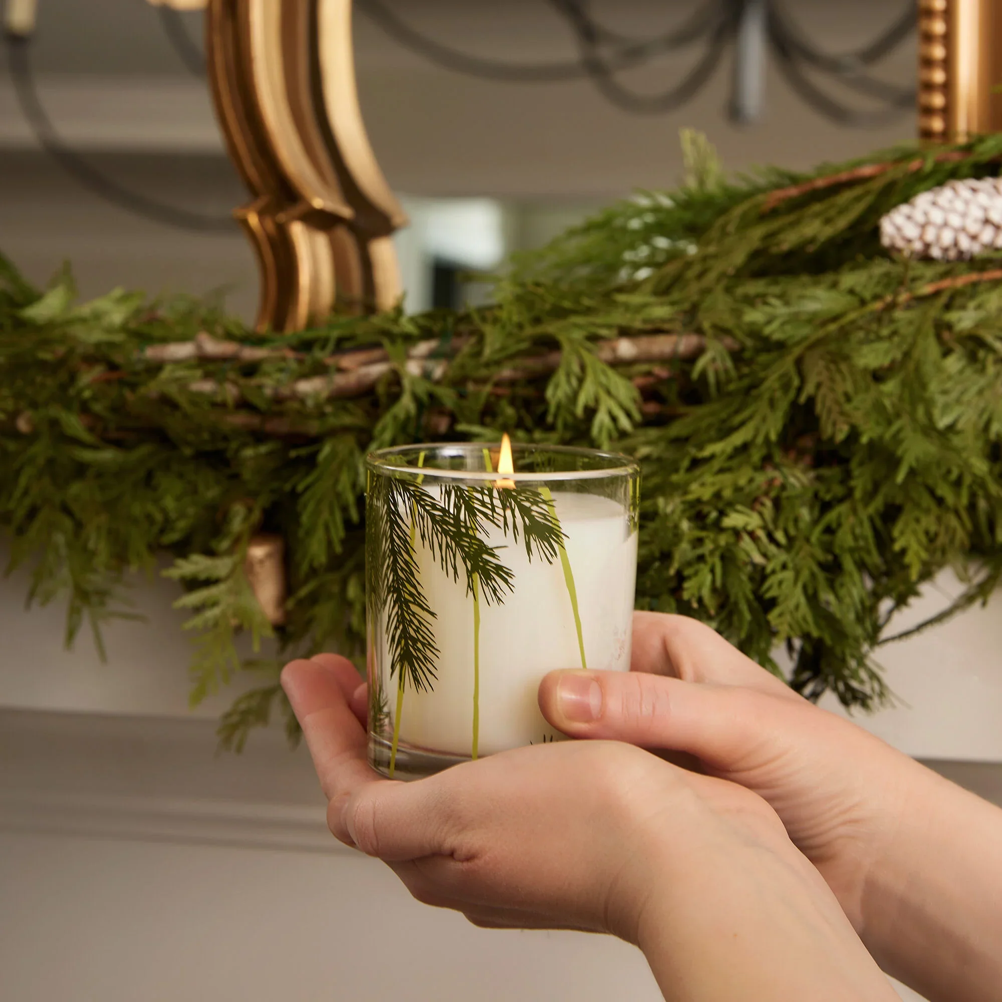 Frasier Fir Pine Needle Poured Candle 6.5oz - Image 2