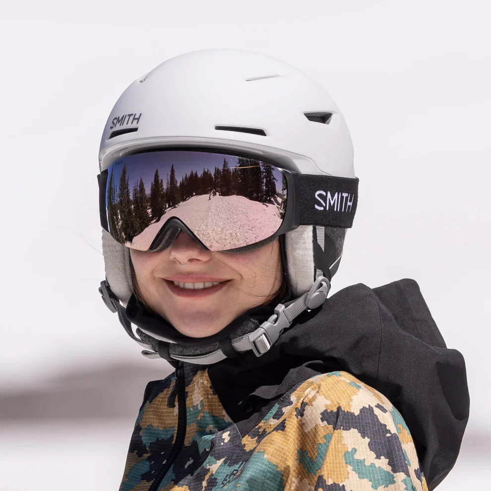 I/O MAG S Snow Goggles | Black with ChromaPop Everyday Rose Gold Mirror Lens - Image 3