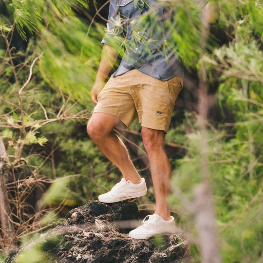 Men's Quonset Camp Shorts 7.5" Inseam | British Khaki - Image 3